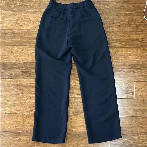 Aritzia Wilfred Limitless Pant Curve Fit - Crepette (navy blue) - Picture 4 of 6